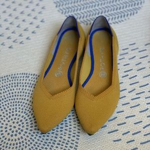 Rothys marigold point shoe